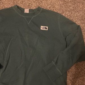 Women’s Northface crewneck